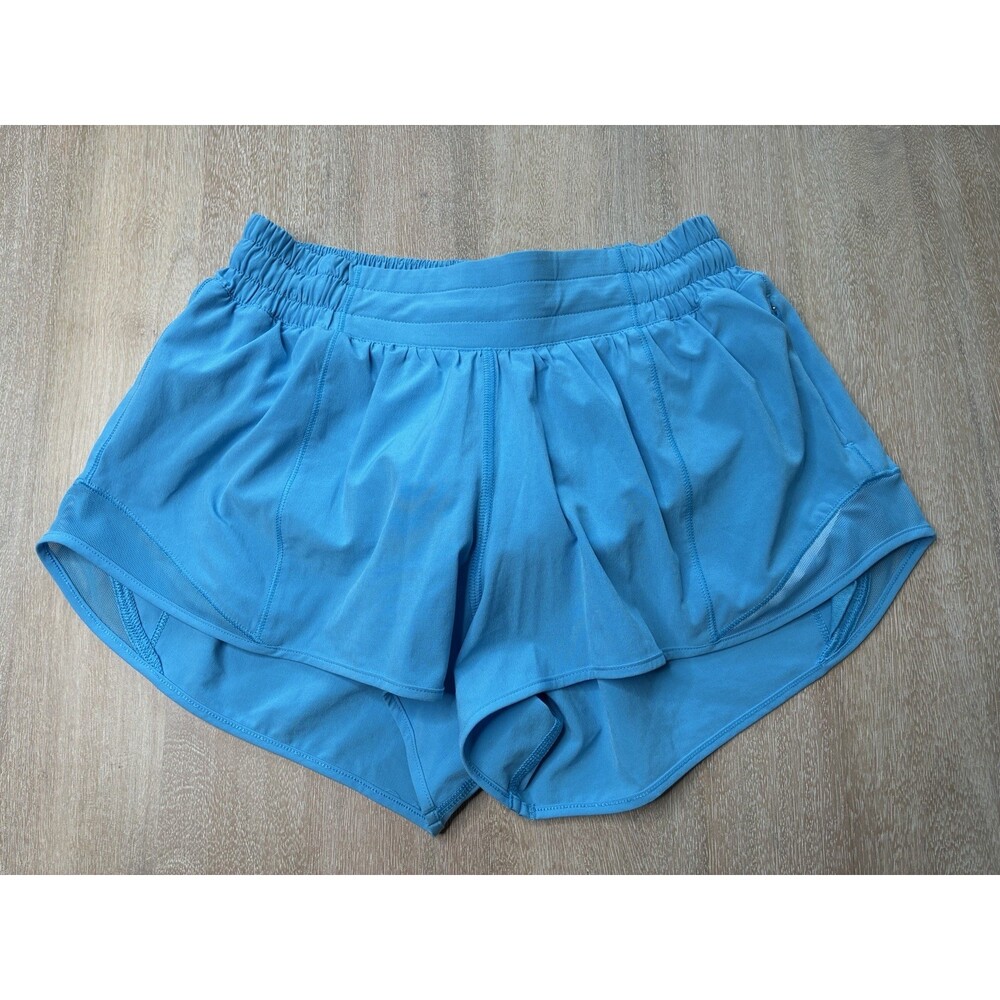 Lululemon Hotty Hot Low-Rise Lined Short 2.5" Kayak Blue Light Size 4 - Picture 3 of 5